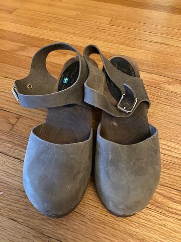 Highwood Clogs