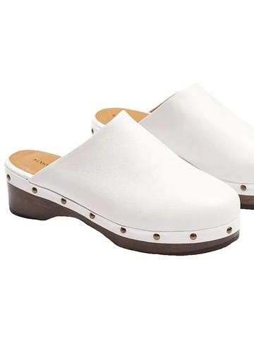Clogs