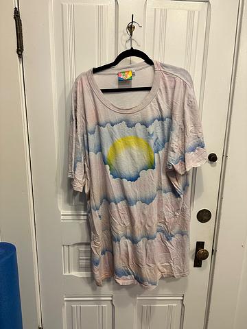 New Day’s Sun Airbrush Tee