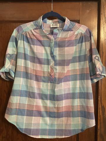 Lightweight plaid top