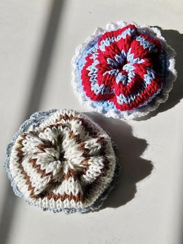 Knit scrunchie