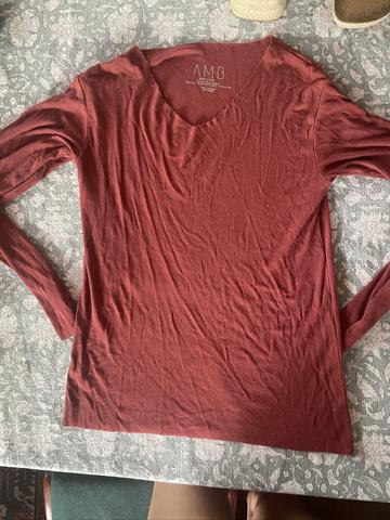 Brick red stretchy long sleeve shirt