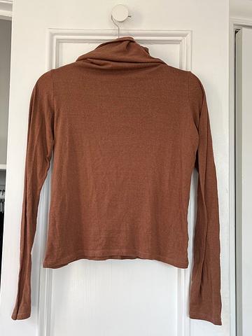 Ozma Marianne Turtleneck