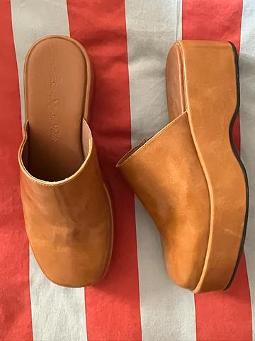 Dakota Clog