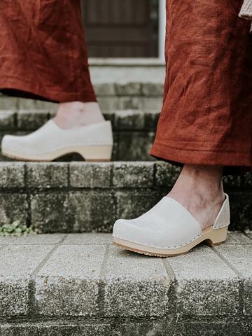 Brett low back clogs