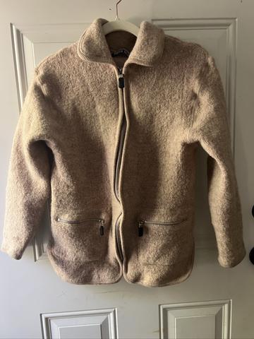 Wool zip up