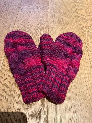 Squall Mittens