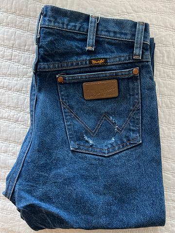 Wrangler Blue Jeans (See Measurements)