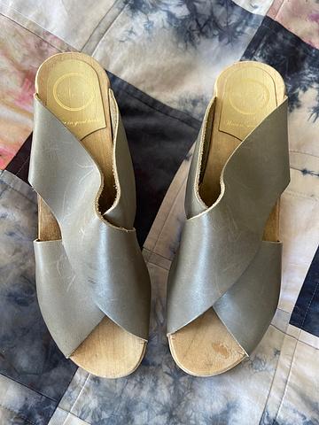 Cross Strap Clogs