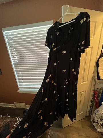 Ditsy floral midi dress