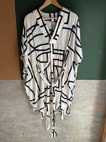 Berlin printed dress (flexible size)