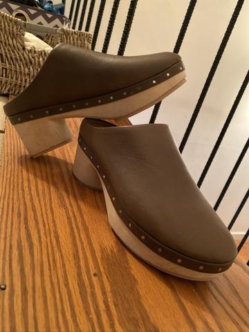 Studio Clog