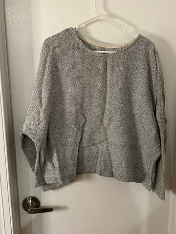 T Sweater