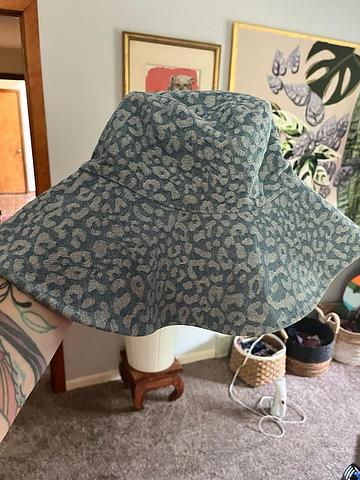 Red Sky bucket hat