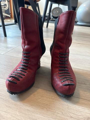 Makeika boots