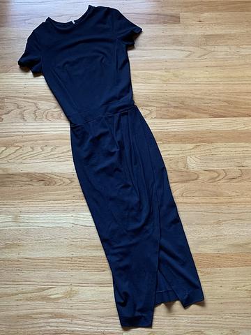 Fitted navy dress