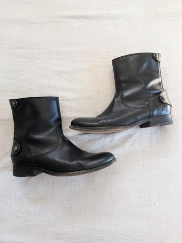 Melissa Short Zipper Boots