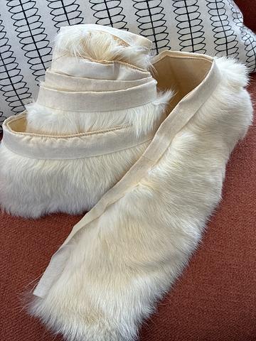 Rabbit fur trim