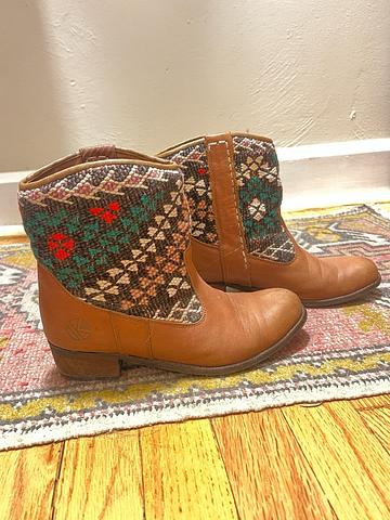 Kilim Boots