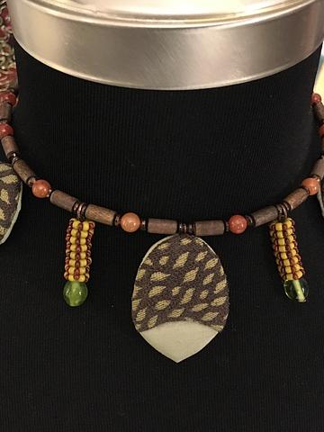 Choker necklace