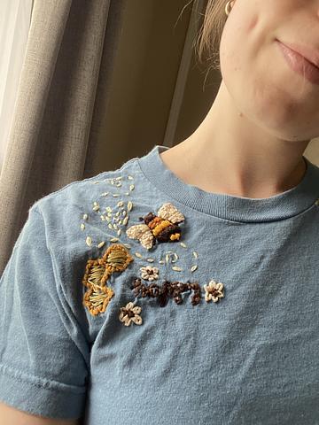 Embroidered TShirt - Bee happy