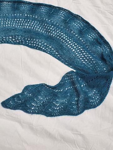 Linen lace crescent scarf