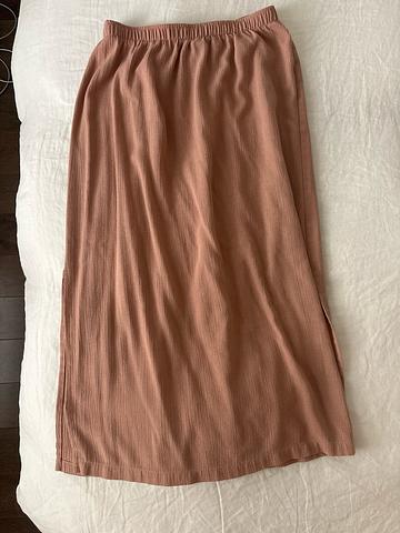 Blush skirt