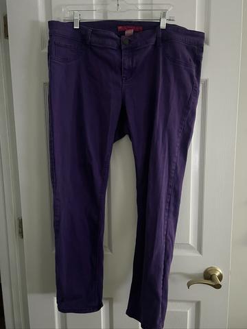Bright Purple skinny leg jeans 💜