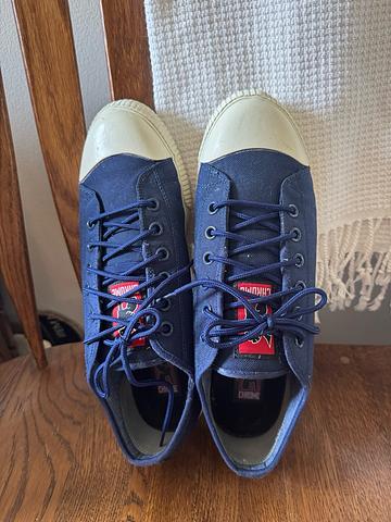 Sneakers