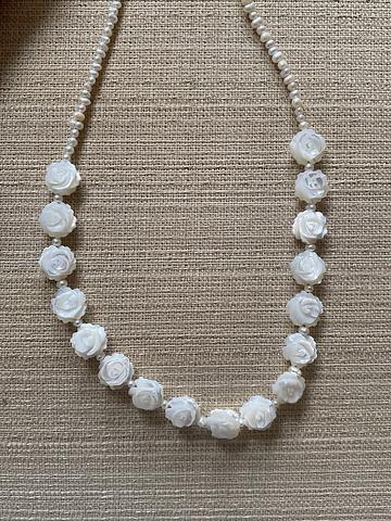 Mother of pearl necklace
