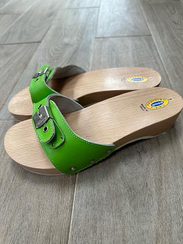 Dr. Scholl’s wood sandals