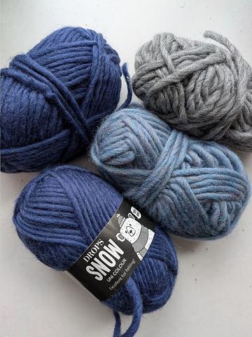 Drops snow yarn 100% wool