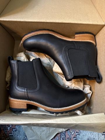 Patina classic chealsea boots lug sole black 6.5