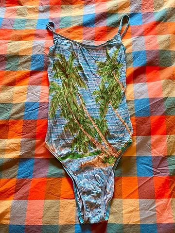 ‘90s Pool Day Swimsuit 🌴💦