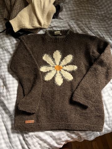 Flower sweater