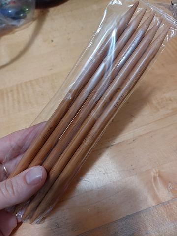 8mm Double pointed knitting needles
