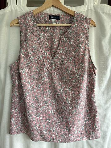 Sleeveless top