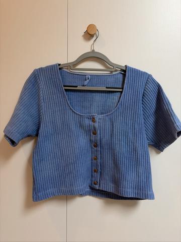 Button front top