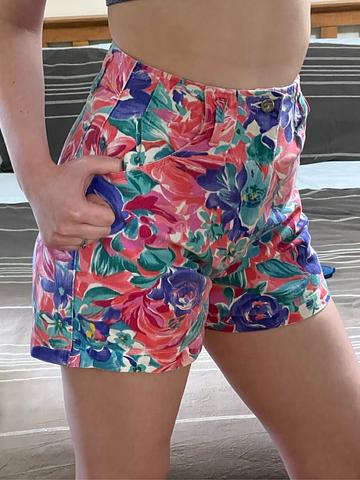 80s/90s high-waisted floral denim shorts