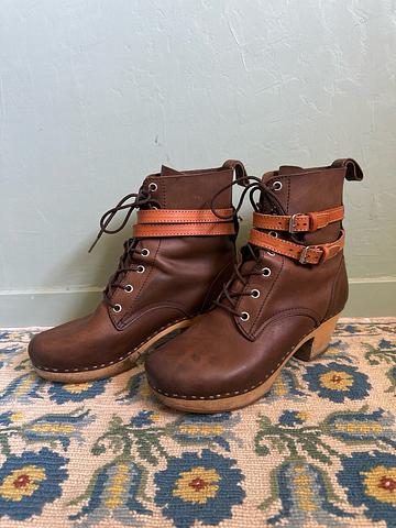Clog Boots