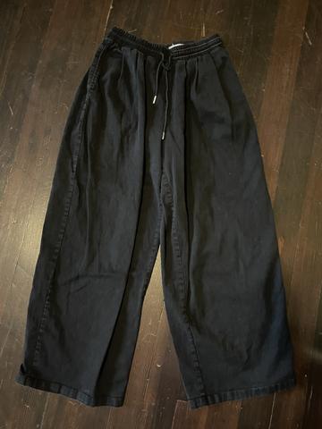 Wide leg pants in black cotton
