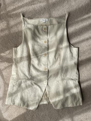 Square neck vest in drapey twill