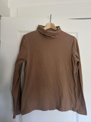 Glove Turtleneck