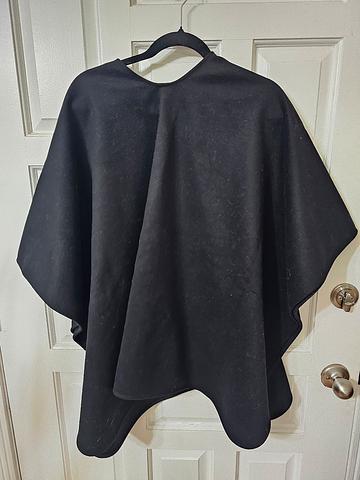 Ama Warming Cape