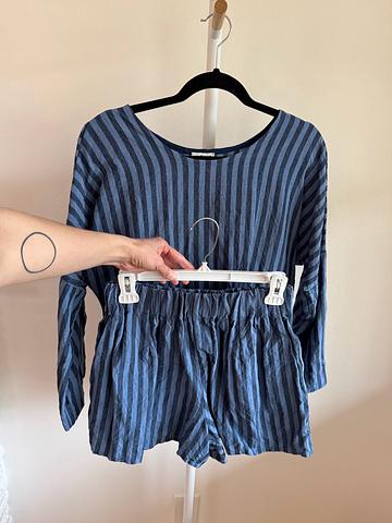 Tonal stripe set