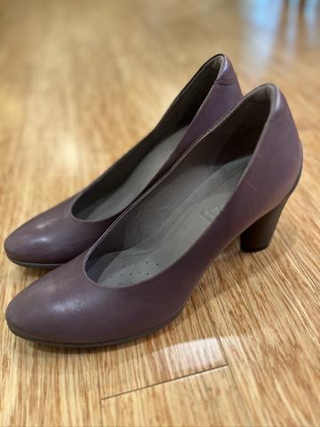 Ecco Purple-y 3” Pumps