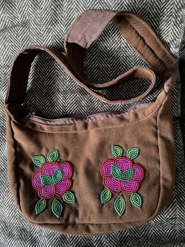 Tłı̨chǫ Beadwork Purse