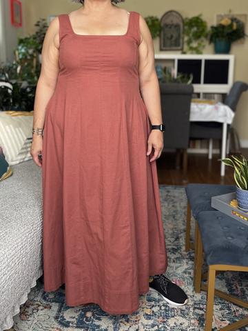 Long sleeveless dress