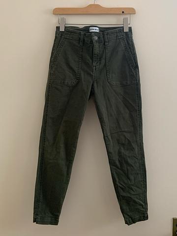 Green ankle crop pants