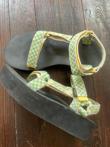 Flatform Sandals